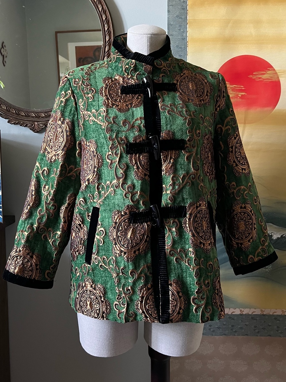 Tangzhuang  Green  and gold embroidered Jacket